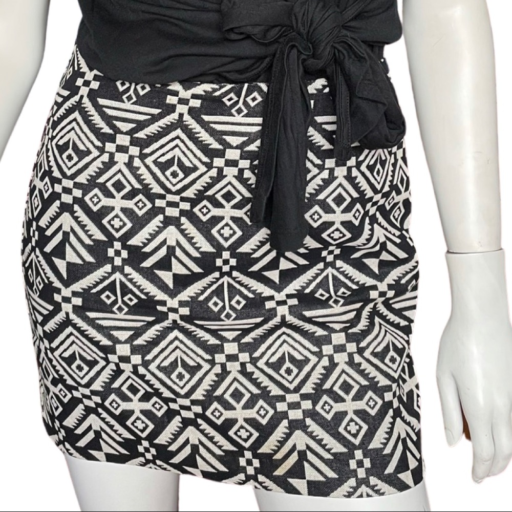 Divided Black & White Lined Mini Skirt, Size 2-4